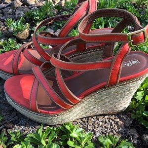 NEVER WORN BEFORE Orange & tan wedges 🧡